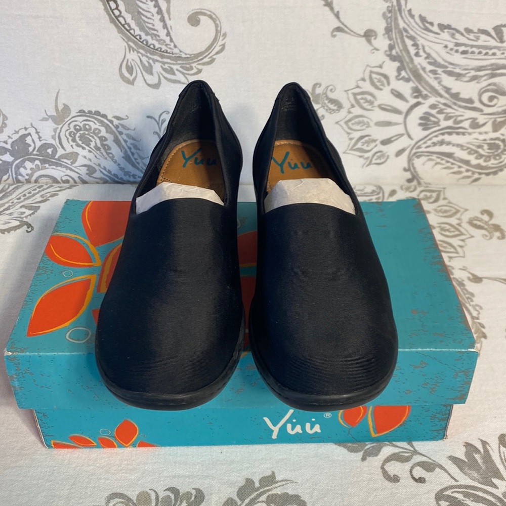 YUU‎ woman’s shoes size 9 m